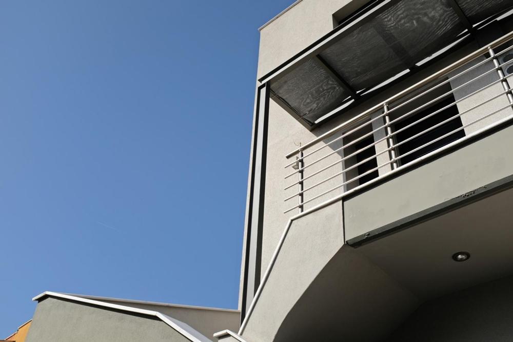 Ff Apartment